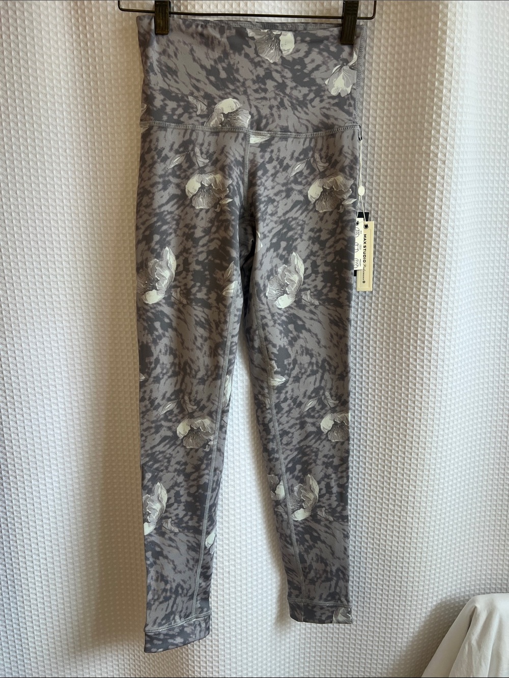Max Studio Gray/Lavender Floral-Print  Reversible Leggings-Women’s XS